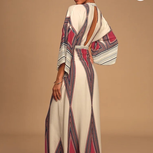 Lulu's Maxi Dress - Picture 3 of 12